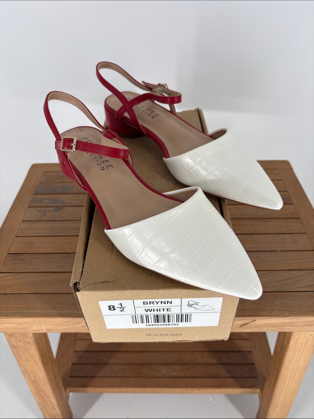 New Journee collection White Pointed Slingback Flats with Red Straps size 8.5